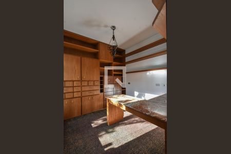 Casa à venda com 281m², 3 quartos e 2 vagasEscritório 