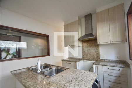 Casa à venda com 281m², 3 quartos e 2 vagasCozinha 