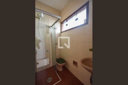 Casa à venda com 281m², 3 quartos e 2 vagasBanheiro de Serviços 