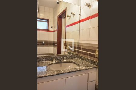 Casa à venda com 281m², 3 quartos e 2 vagasBanheiro Suíte 02