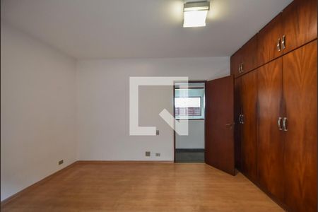 Casa à venda com 281m², 3 quartos e 2 vagasSuíte 01