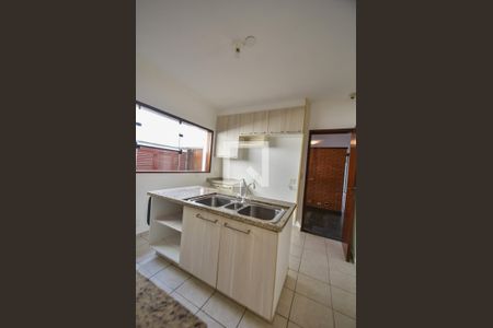 Casa à venda com 281m², 3 quartos e 2 vagasCozinha 