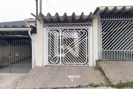 Casa à venda com 143m², 3 quartos e 2 vagasFachada
