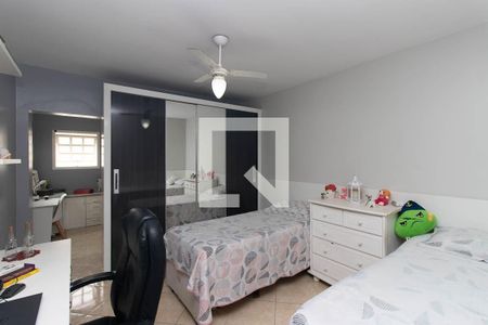 Casa à venda com 143m², 3 quartos e 2 vagasSuíte