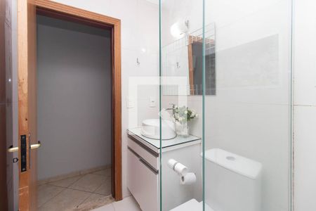 Casa à venda com 143m², 3 quartos e 2 vagasBanheiro Social