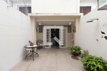 Casa à venda com 143m², 3 quartos e 2 vagasQuintal