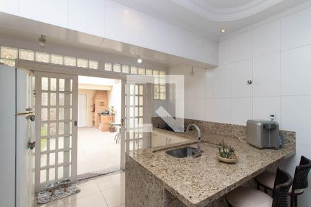 Casa à venda com 143m², 3 quartos e 2 vagasCozinha