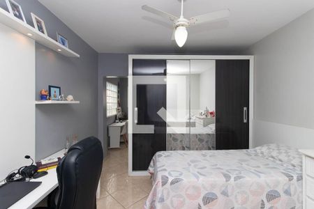 Casa à venda com 143m², 3 quartos e 2 vagasSuíte