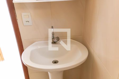 Apartamento à venda com 60m², 2 quartos e sem vaga Apartamento à venda com 60m², 2 quartos e sem vagaBanheiro