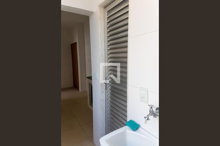 Apartamento à venda com 60m², 2 quartos e sem vaga Apartamento à venda com 60m², 2 quartos e sem vagaBanheiro de serviço