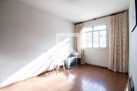 Casa à venda com 300m², 3 quartos e 3 vagas Casa à venda com 300m², 3 quartos e 3 vagasQuarto 2