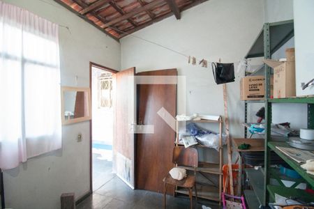 Casa à venda com 300m², 3 quartos e 3 vagas Casa à venda com 300m², 3 quartos e 3 vagasQuarto de Serviço