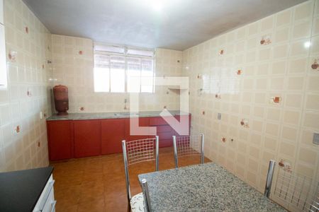 Casa à venda com 300m², 3 quartos e 3 vagas Casa à venda com 300m², 3 quartos e 3 vagasCozinha