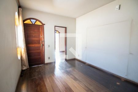 Sala 1 de casa à venda com 3 quartos, 300m² em Brasiléia, Betim
