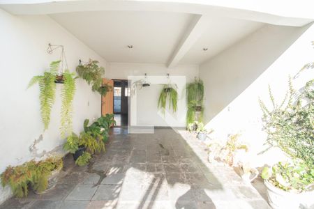 Casa à venda com 300m², 3 quartos e 3 vagas Casa à venda com 300m², 3 quartos e 3 vagasGaragem