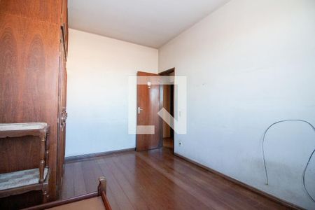 Casa à venda com 300m², 3 quartos e 3 vagas Casa à venda com 300m², 3 quartos e 3 vagasQuarto 1