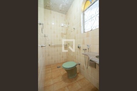 Casa à venda com 300m², 3 quartos e 3 vagas Casa à venda com 300m², 3 quartos e 3 vagasBanheiro da Suíte