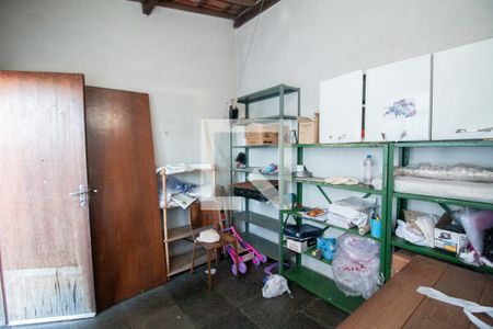 Casa à venda com 300m², 3 quartos e 3 vagas Casa à venda com 300m², 3 quartos e 3 vagasQuarto de Serviço