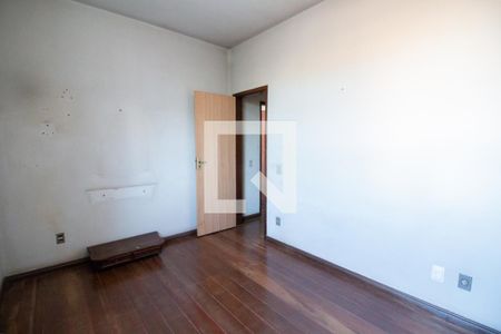 Casa à venda com 300m², 3 quartos e 3 vagas Casa à venda com 300m², 3 quartos e 3 vagasQuarto Suíte