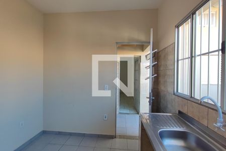 Casa para alugar com 117m², 2 quartos e 2 vagas Casa para alugar com 117m², 2 quartos e 2 vagasCozinha