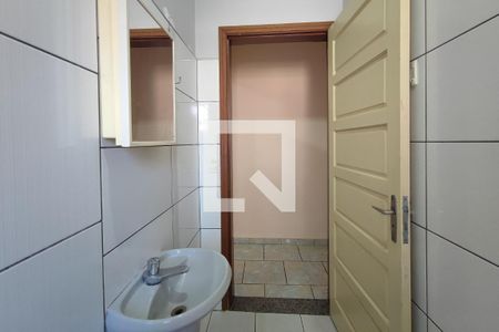 Casa para alugar com 117m², 2 quartos e 2 vagas Casa para alugar com 117m², 2 quartos e 2 vagasBanheiro