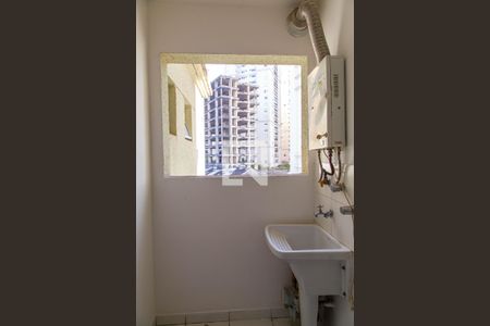 Apartamento para alugar com 70m², 3 quartos e 1 vagaÁrea de Serviço