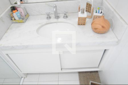 Apartamento à venda com 72m², 2 quartos e 1 vagaBanheiro do Corredor