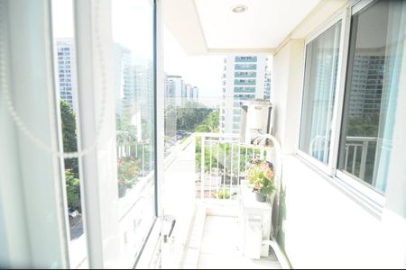 Apartamento à venda com 72m², 2 quartos e 1 vagaVaranda da Sala