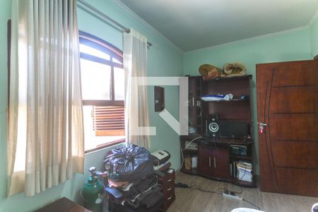 Casa à venda com 240m², 3 quartos e 2 vagas Casa à venda com 240m², 3 quartos e 2 vagasQuarto