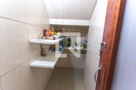 Casa à venda com 240m², 3 quartos e 2 vagas Casa à venda com 240m², 3 quartos e 2 vagasDespensa
