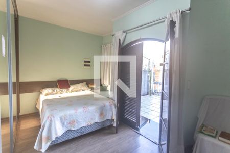 Casa à venda com 240m², 3 quartos e 2 vagas Casa à venda com 240m², 3 quartos e 2 vagasSuíte 2