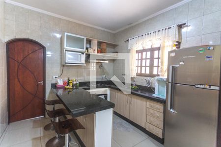 Casa à venda com 240m², 3 quartos e 2 vagas Casa à venda com 240m², 3 quartos e 2 vagasCozinha