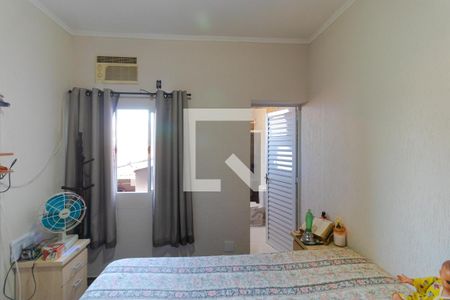 Casa à venda com 148m², 4 quartos e 4 vagasSuíte