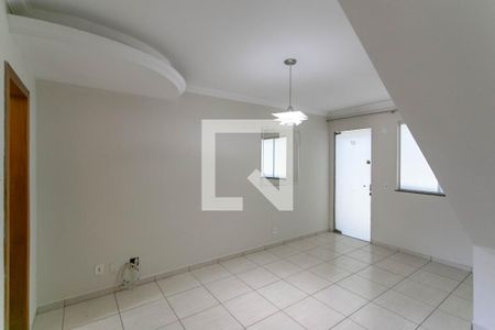 Sala de casa para alugar com 2 quartos, 75m² em Minaslândia (p Maio), Belo Horizonte