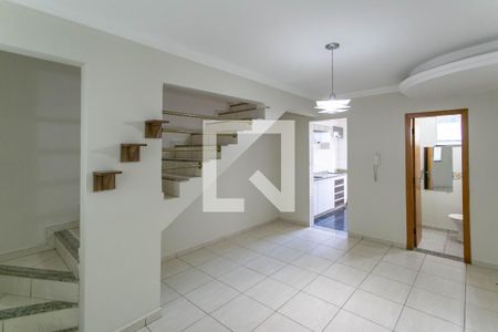 Sala de casa para alugar com 2 quartos, 75m² em Minaslândia (p Maio), Belo Horizonte
