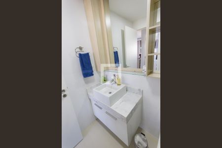 Apartamento para alugar com 77m², 2 quartos e 1 vaga Apartamento para alugar com 77m², 2 quartos e 1 vagaBanheiro Social