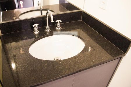 Banheiro  de kitnet/studio para alugar com 1 quarto, 25m² em Consolação, São Paulo