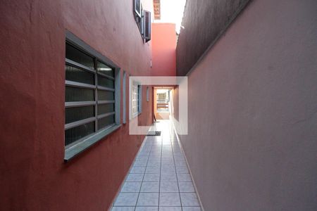 Casa à venda com 260m², 3 quartos e 3 vagasCorredor externo