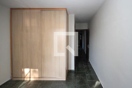 Casa à venda com 260m², 3 quartos e 3 vagasSuite