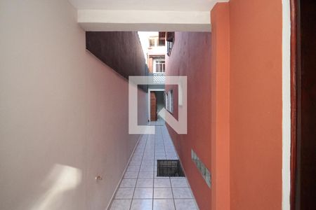 Casa à venda com 260m², 3 quartos e 3 vagasCorredor externo