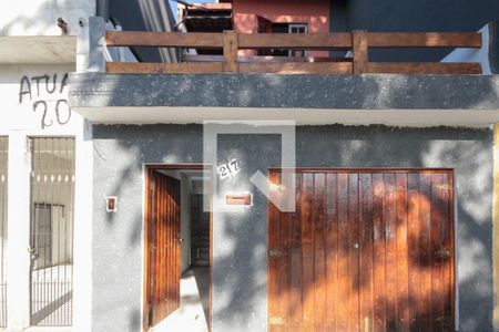 Casa à venda com 260m², 3 quartos e 3 vagasFachada