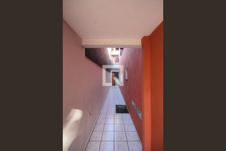 Casa à venda com 260m², 3 quartos e 3 vagasCorredor externo