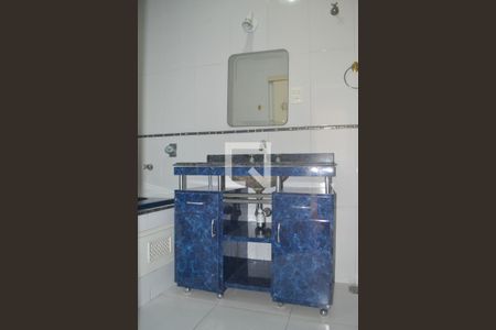 Casa para alugar com 93m², 2 quartos e 1 vaga Casa para alugar com 93m², 2 quartos e 1 vagaBanheiro da Suíte