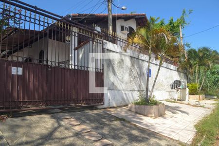 Casa para alugar com 93m², 2 quartos e 1 vaga Casa para alugar com 93m², 2 quartos e 1 vagaFachada