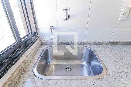 Apartamento à venda com 144m², 3 quartos e 2 vagas Apartamento à venda com 144m², 3 quartos e 2 vagasÁrea de Serviço