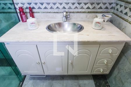 Apartamento à venda com 144m², 3 quartos e 2 vagas Apartamento à venda com 144m², 3 quartos e 2 vagasBanheiro da Suíte 2