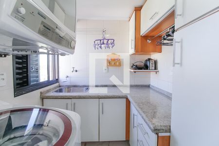 Apartamento à venda com 144m², 3 quartos e 2 vagas Apartamento à venda com 144m², 3 quartos e 2 vagasÁrea de Serviço