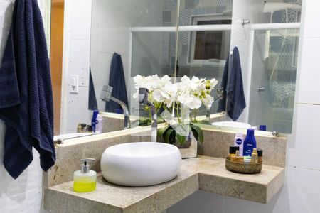 Apartamento à venda com 98m², 3 quartos e sem vagaBanheiro