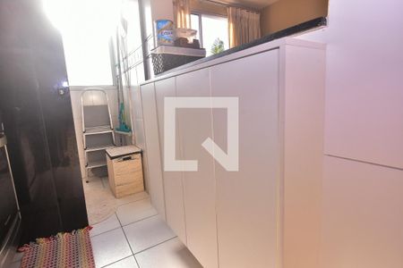 Apartamento à venda com 55m², 2 quartos e 1 vaga Apartamento à venda com 55m², 2 quartos e 1 vagaCozinha - Armários