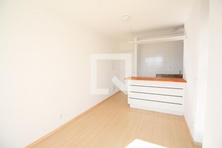 Sala de apartamento para alugar com 2 quartos, 43m² em Estância Jaraguá, São Paulo
